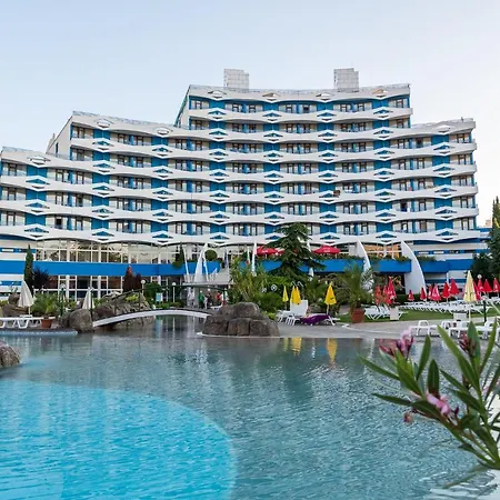 מלון Trakia Plaza & 4*